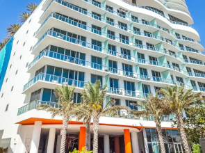 Hyde Beach Condos by Ammos VR