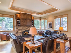 Extravagant Mountain Lodge at Heavenly by RedAwning