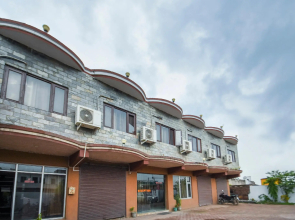 OYO 47040 Vibes Hotel