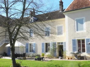 Petit Château Armand Bourgoin  B & B