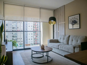 w Striking 1BR w Perfect Balcony Near Kennedy Park