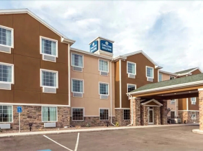 Cobblestone Hotel & Suites - Pecos
