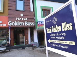 Fabhotel Golden Bliss