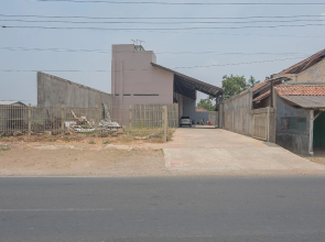 RedDoorz near Alun Alun KC Haurgeulis