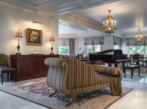 Beautiful Villa in Attica With Sauna