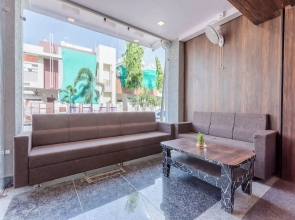 OYO 14355 Hotel Kasturi