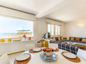 Apartment with 2 Bedrooms in Punta Braccetto, with Wonderful Sea View, Enclosed Garden And Wifi - 40 M From the Beach