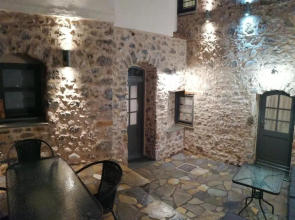 RiverBed Traditional Guest House