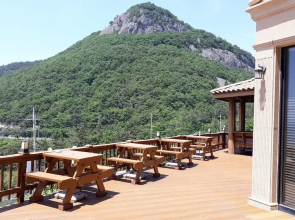 Wind Garden Pension