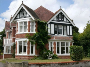 Pinewood Lodge