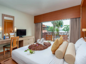 Serenotel Pattaya Beach Front