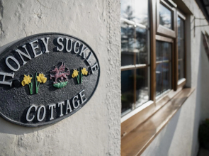 Honeysuckle Cottage - 1 Bedroom - Amroth