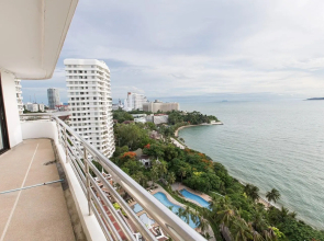 Spacious 4 BR with spectacular ocean & city view