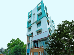 OYO Flagship 81402 Legrace Residency