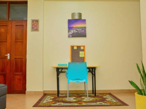 Modern 2-bedrooms apartment near the main road
