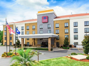 Comfort Suites Clinton near Presbyterian College