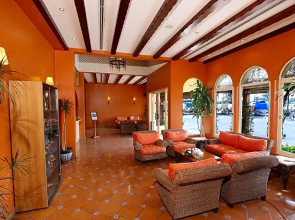 Al Bander Hotel & Resort