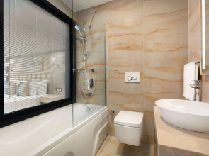 Ramada Encore By Wyndham Istanbul Basin Express