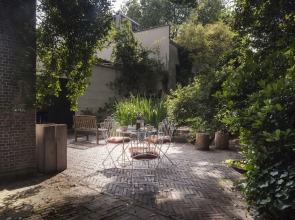 Studio in Canal Villa in the Old Centre Schiedam