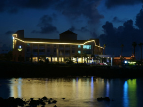 Mega Resort