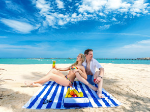 Le Jardin Aqua Park Resort