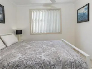 Comfortable lowset family home only minutes from the water! Tarooki St, Bellara