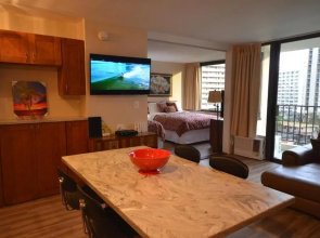 Waikiki Banyan 912 Your Luxurious Escape to Paradise