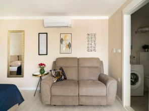 Suite by the beach for 2