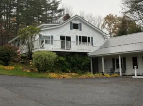 Grady'S West Shore Motel