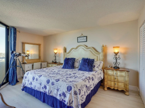 Cozy Condo w/ Gulf View, Bird Watching + Telescope