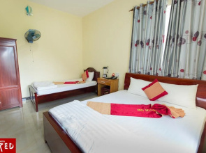 Red Hotel