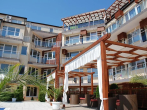 Sunny House Family Complex