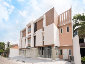 OYO Life 2801 Sari Panguripan (Kos Putri & Pasutri)