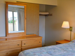 Surfcrest Resort