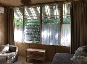 Tallow Beach Motel - Adults Only