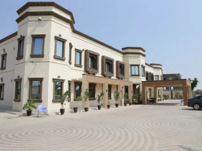 Midway Hotel & Resturant