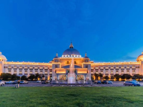 Grand Hotel Overseas Traders Club