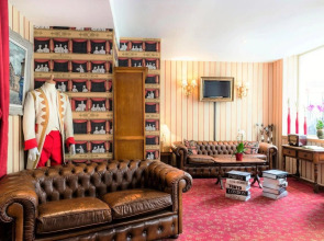 Hotel du Théâtre by Patrick Hayat