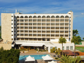 Ajax Hotel