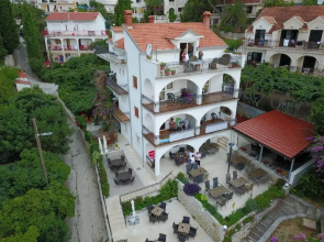 Aesthetic Apartment With Balcony and Sea View