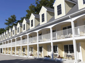 Admiral's Inn Resort