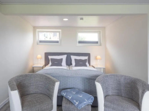 Bungalow Neuwarft, Wohnung 2