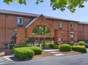 Suburban Studios Cary – RDU Airport