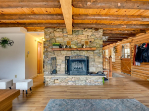 Pine Mountain Club Cabin w/ Community Pool!
