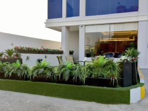 Lian Park Hotel