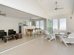 Beachside Family Escape