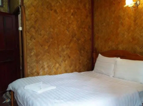 Phoom Chai Guesthouse