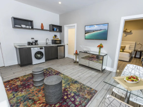 Oceanside Hotel and Suites