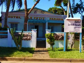 Hotel Le Petit Paradis