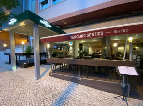 Lisboa Central Park Hotel Suites & Studios